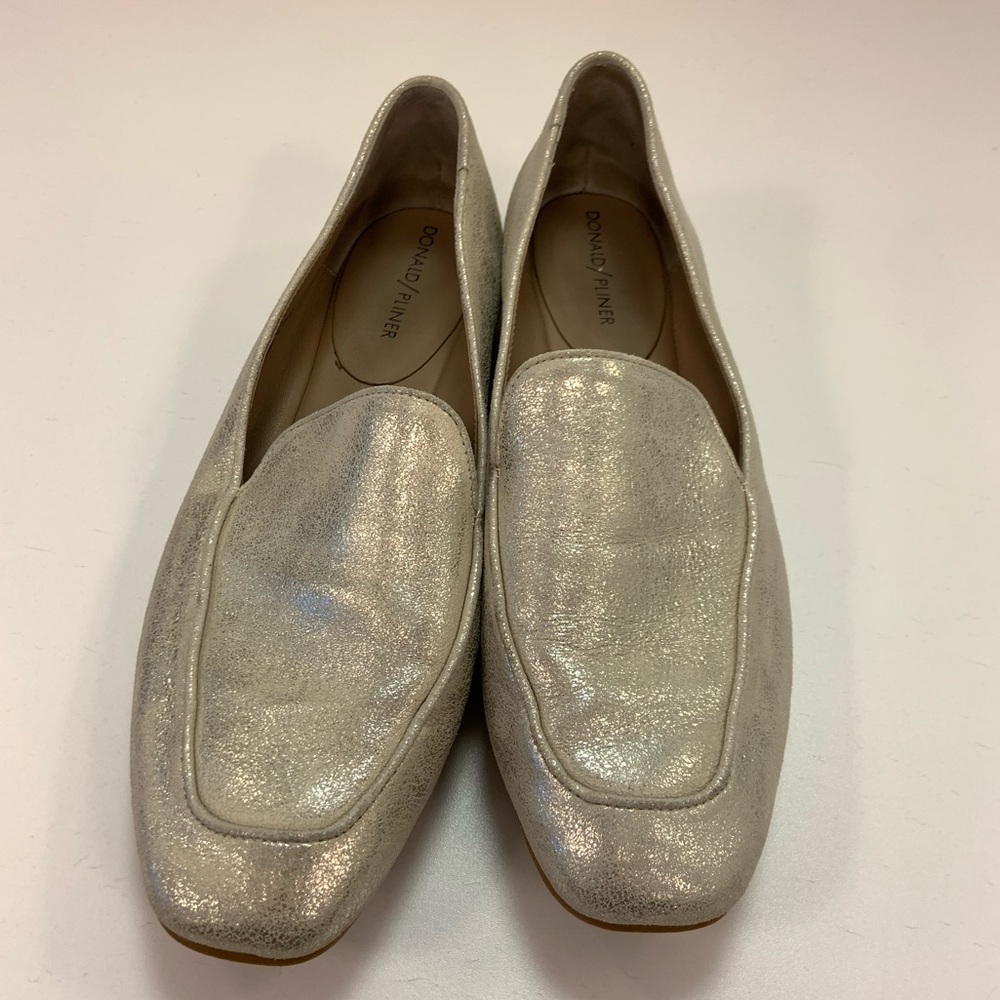 Donald J. Pilner metallic shoe - size 9.5